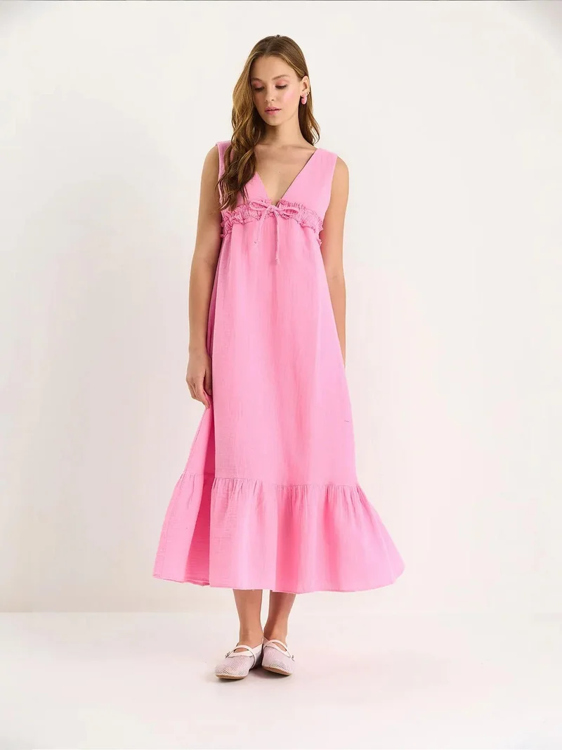 Bianco Lucci LUCCI A-Form Fit Midi Dress with V-Neck and Binding Detail