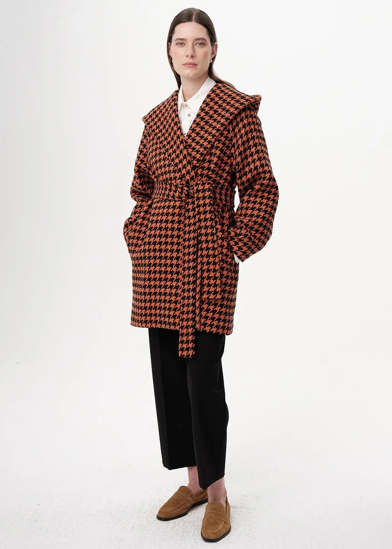 اكسيكيوز معطف برتقالي منسوج، مزود بغطاء رأس وحزام وجيوب، بقصة عادية