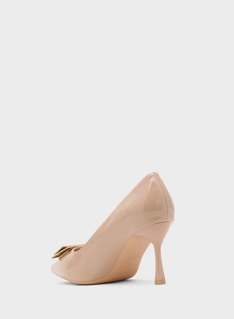 خزانة High Heeled Pump