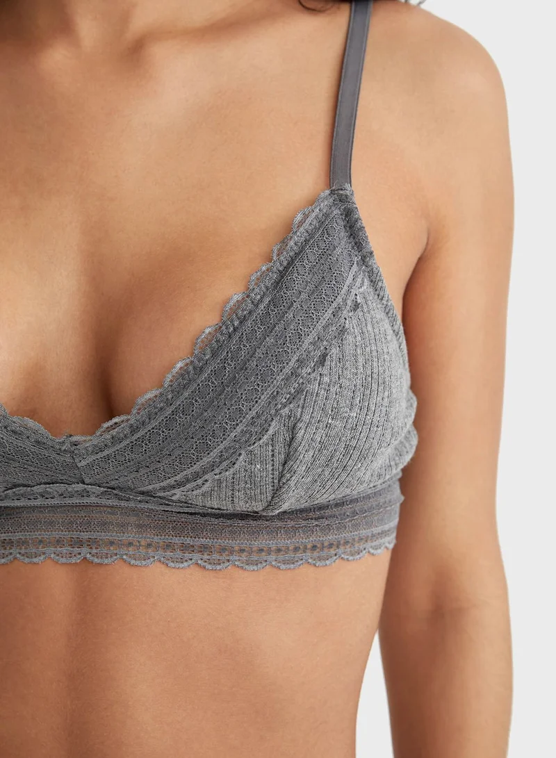 DeFacto Lace Detail Bra