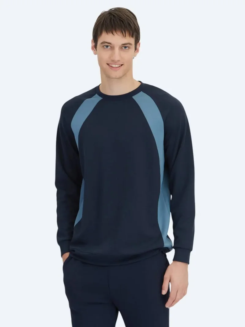 كيب سويت شيرت أزرق داكن برقبة دائرية