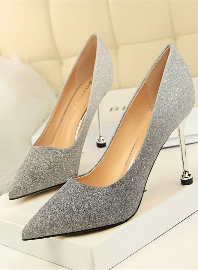 BIGTREE حذاء بكعب عالي مدبب بشكل سطحي 8.5 سم فضي - Image 1