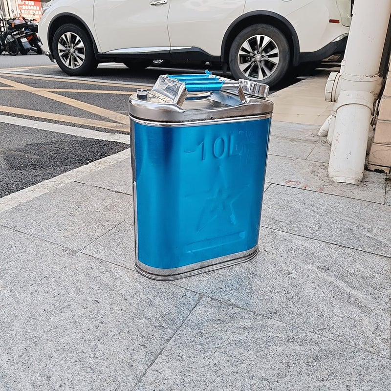 Thickened 2.64 Gal Stainless Steel Bucket Large Capacity Multifunctional Reinforced Portable Industrial Hand Bucket With Guide Tube Detachable Lid For Household Outdoor Use - Image 5