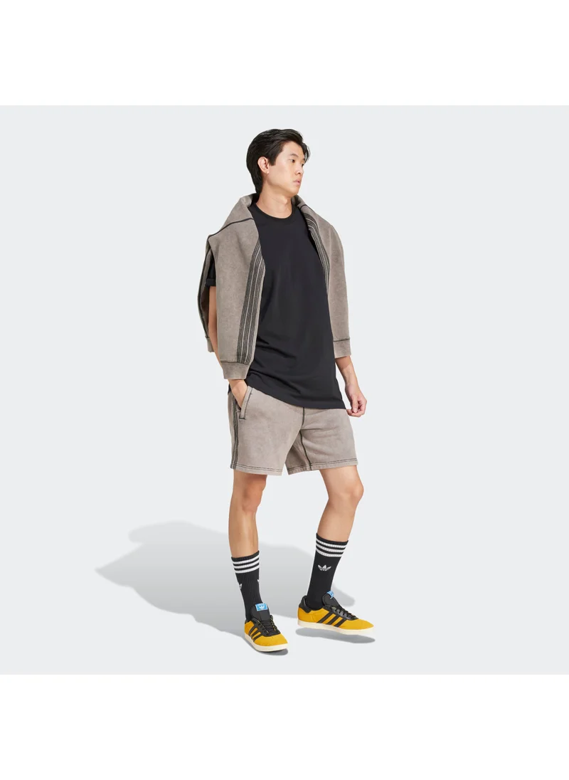 اديداس اوريجينالز Fashion Label Graphic T-Shirt