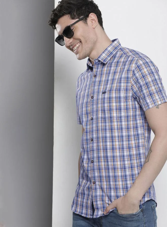 The Indian Garage Co Men Slim Fit Checkered Half Sleeves Cutaway Collar Casual Shirt