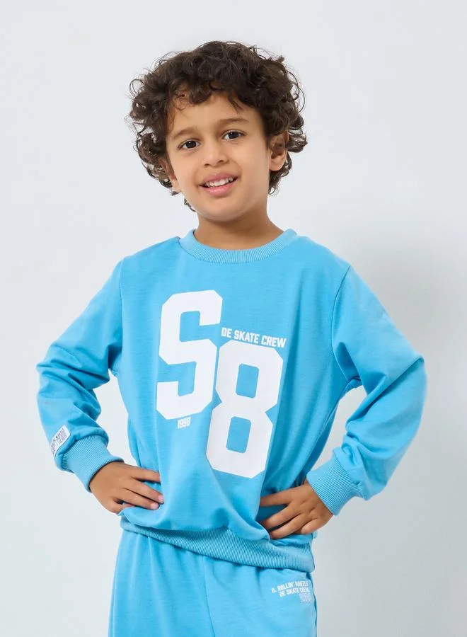 ستايلي طقم منسق من جوغر وسويت شيرت بطبعة جرافيك