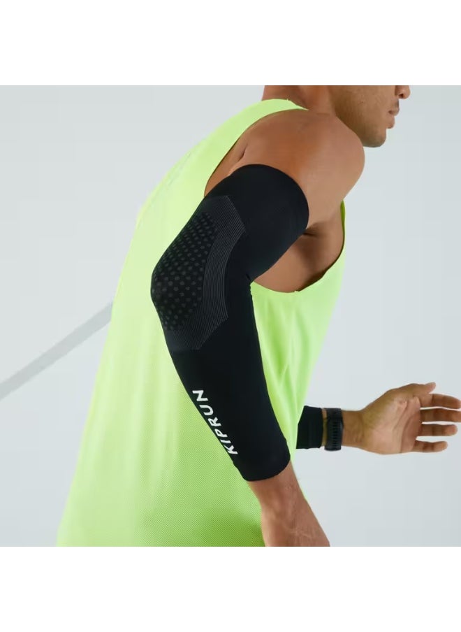 Kiprun KIPRUN RUNNING COLD PROTECTION ARM COVER - BLACK  - Image 5