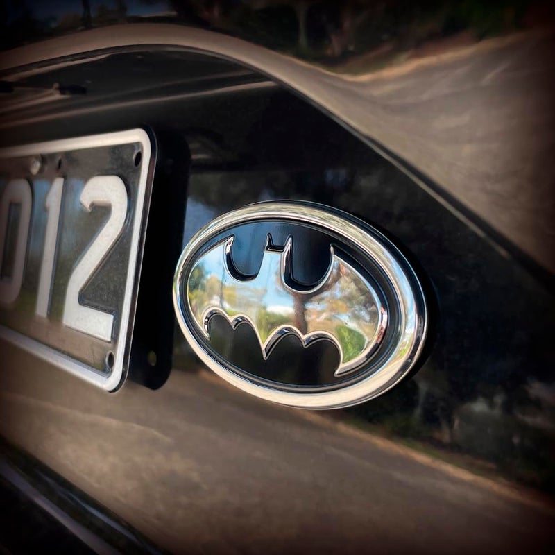 Fan Emblems Batman Car Emblem - 1989 Oval Bat Symbol 3D Auto Badge - Color: Black and Chrome - Size: 3.76 x 2.26 x 0.2 inches - Officially Licensed DC Car Accessories - Image 2