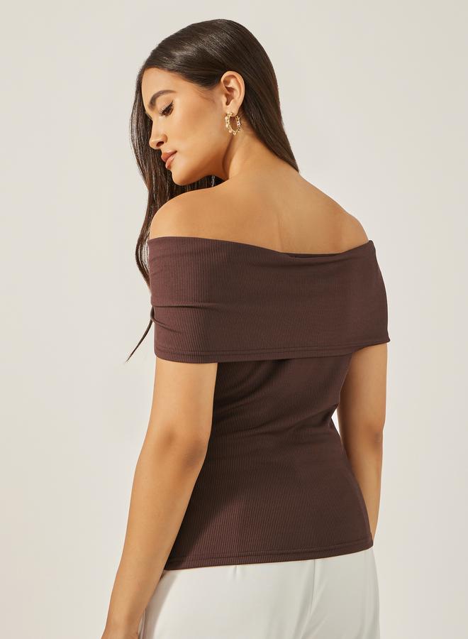 ستايلي توب ضيق محبوك بكتف مكشوف - Image 5