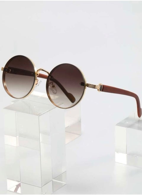 Elegant And Modern Men’s Sunglasses With A Gold Frame And Ombre lenses