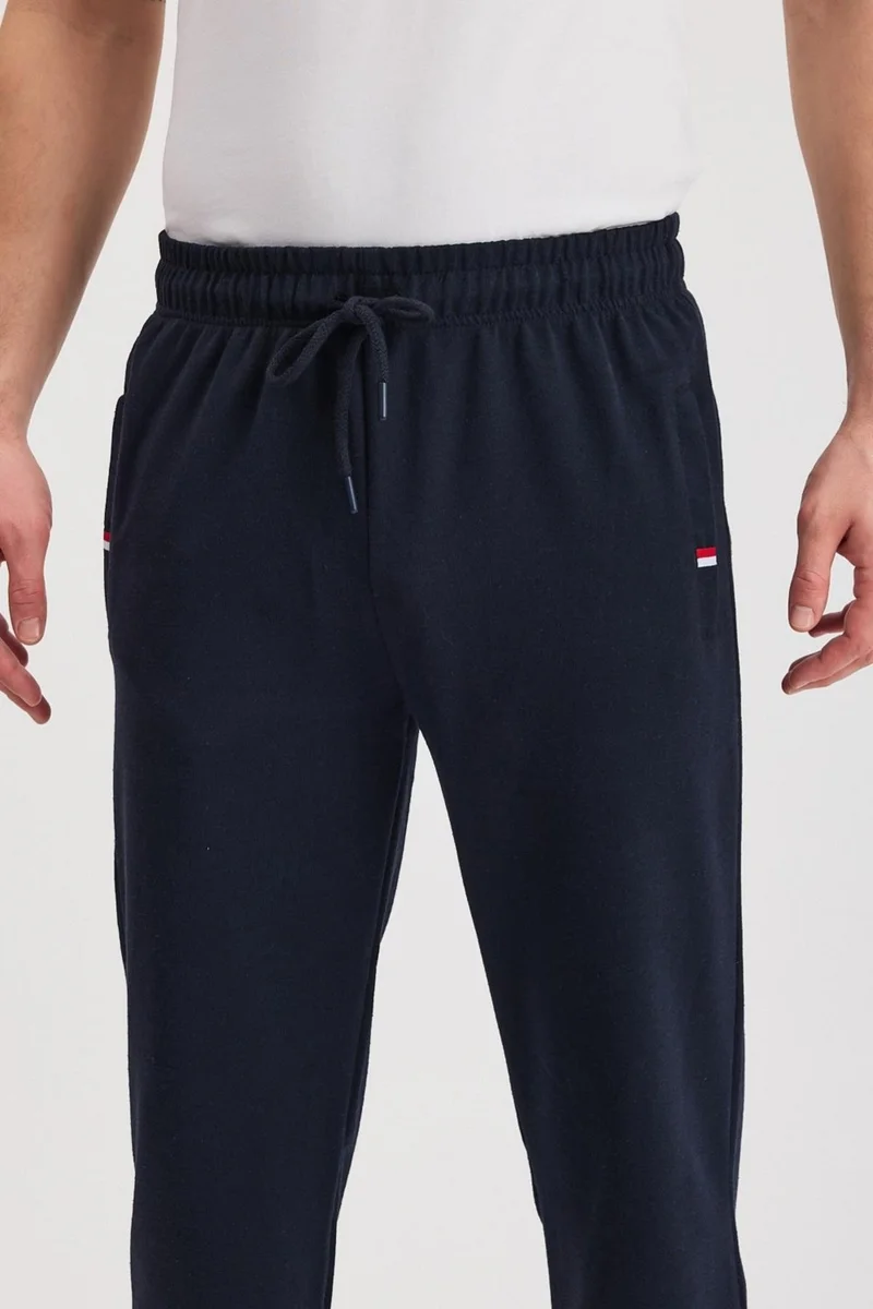 ميتاليك Navy Blue Men's Zippered Pocket Embroidery Detailed Straight Leg Relaxed Cut Casual Sweatpants