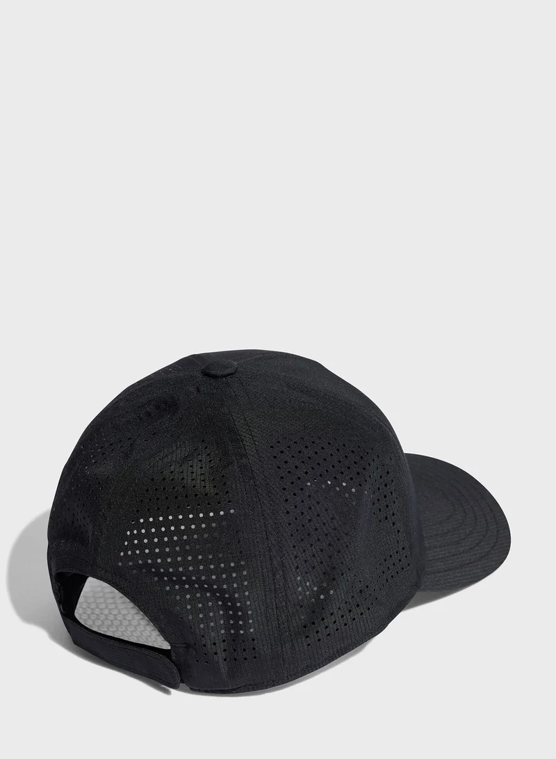 اديداس كاب رياضي بتقنية أيروريدي