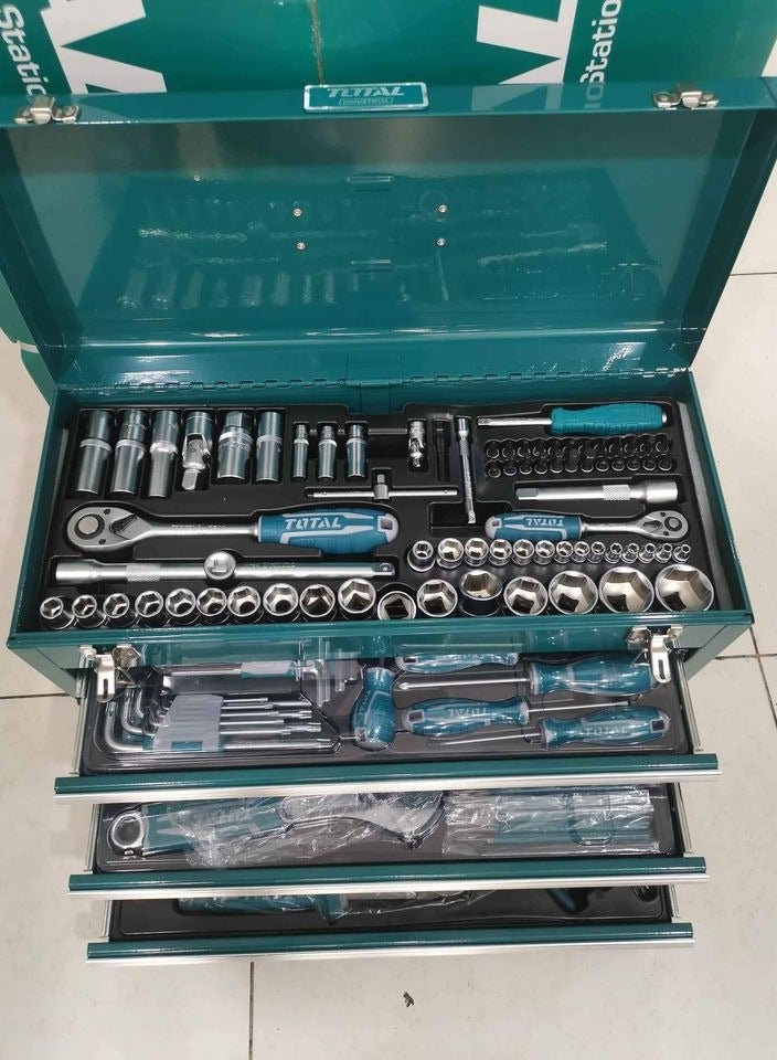 TOTAL Super Total 132-Piece Versatile Tool Chest Set: Ideal for Mechanics, DIY Enthusiasts & Professionals – Comprehensive Socket, Wrench, Screwdriver, and Pliers Assortment for All Your Repair Needs  - Image 5