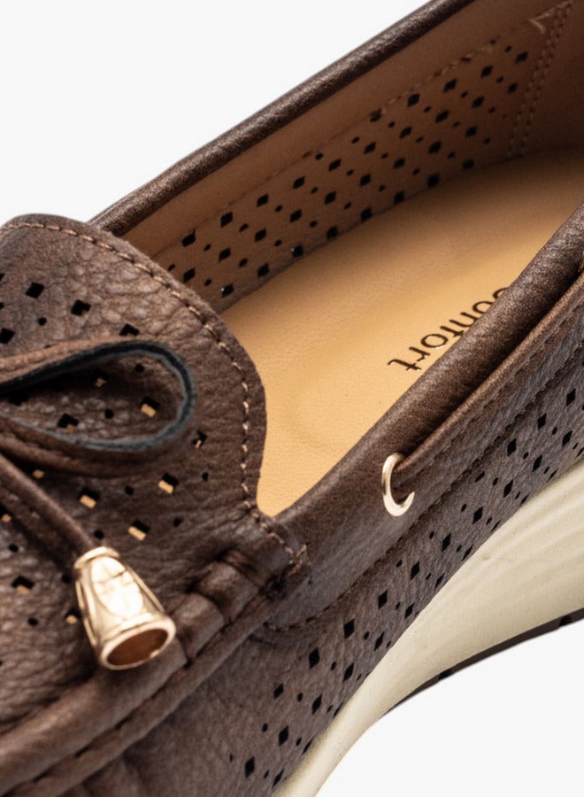 لو كونفورت موكاسينز سليب أون بنقوش مع تفاصيل فيونكة - Image 4