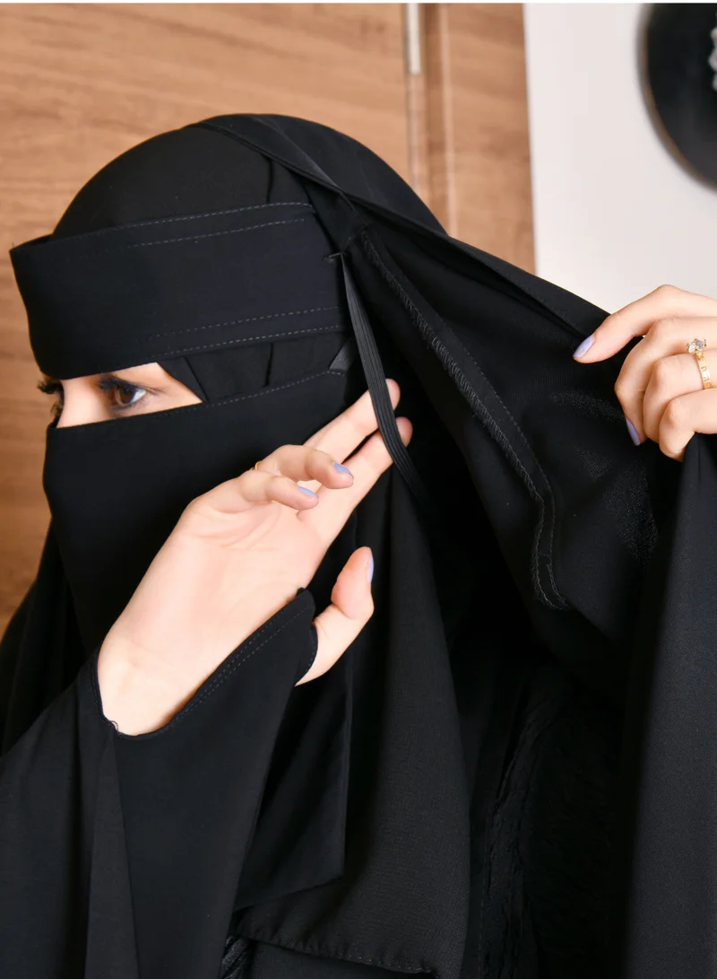 HAWRAA ABAYA Open head abaya with elastic to secure the abaya