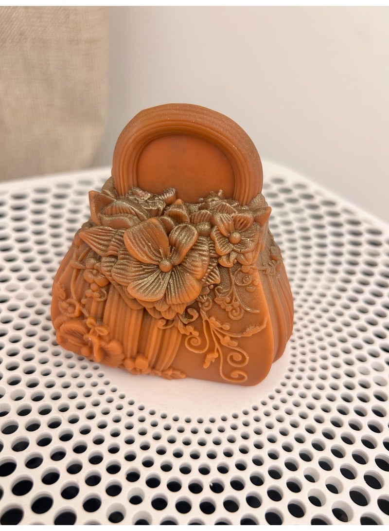 Luxurious ladies bag candle - Image 1