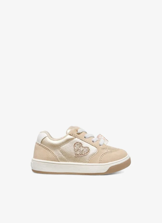 بيرفيت Girls Heart Detail Sneakers