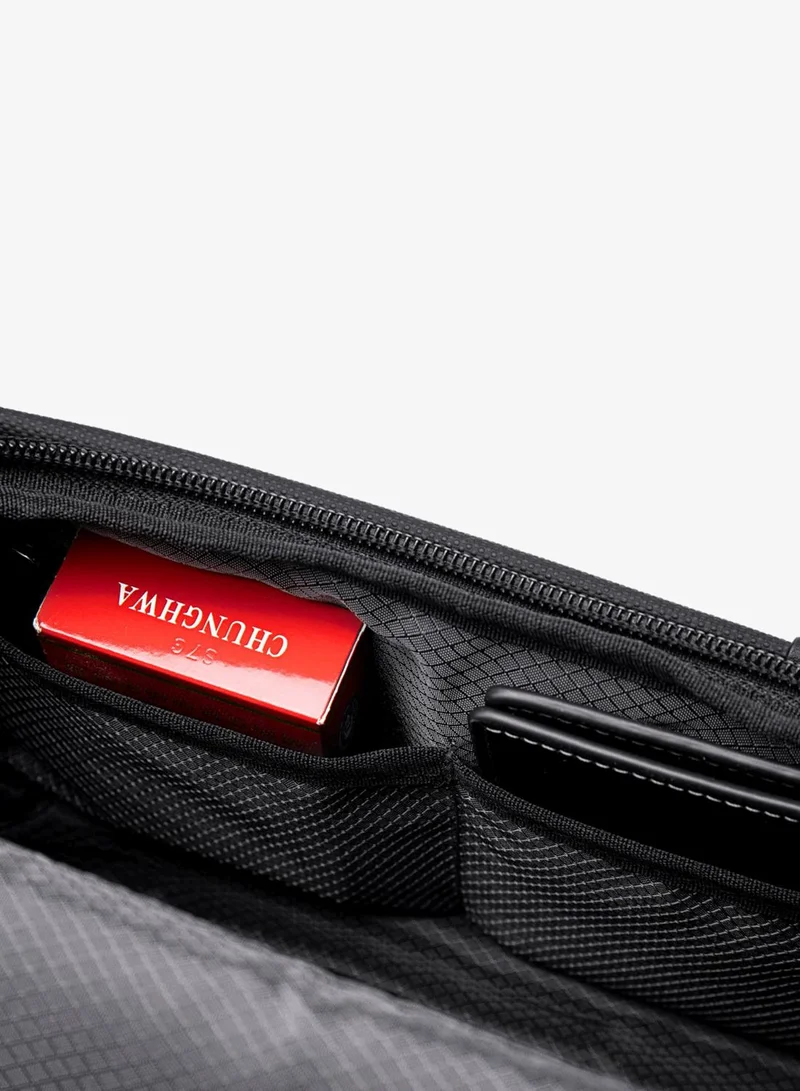 ARCTIC HUNTER Black Crossbody Waist Belt Bag Anti-Theft Water Repellent Chest Bag for Men Women on Shopping Travel Office Hiking Y00565 Black  | Best Price UAE