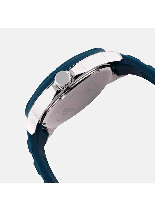 Guess Mens Multi dial Quartz Watch with Silicone Strap W0967G2 - Image 3