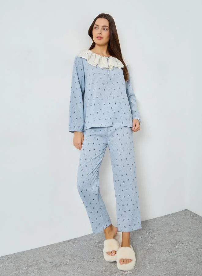 ستايلي مجموعة من بيجاما وبلوزة بطبعة زهور وياقة دانتيل