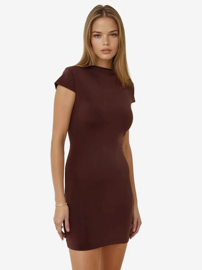 زوبعة فستان قصير ضيق بياقة دائرية