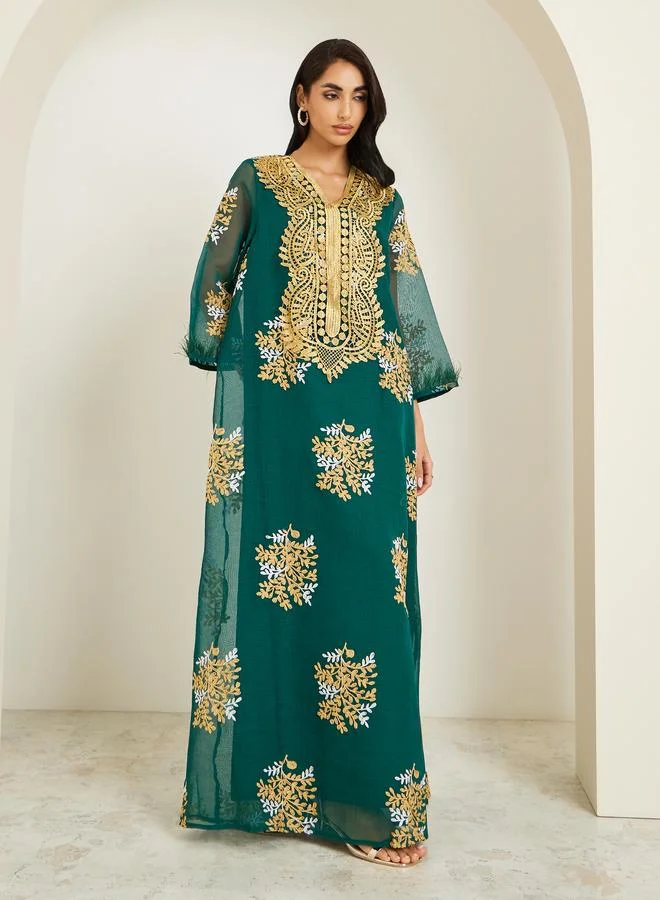 أميرة جلابية مزينة وتفاصيل دانتيل