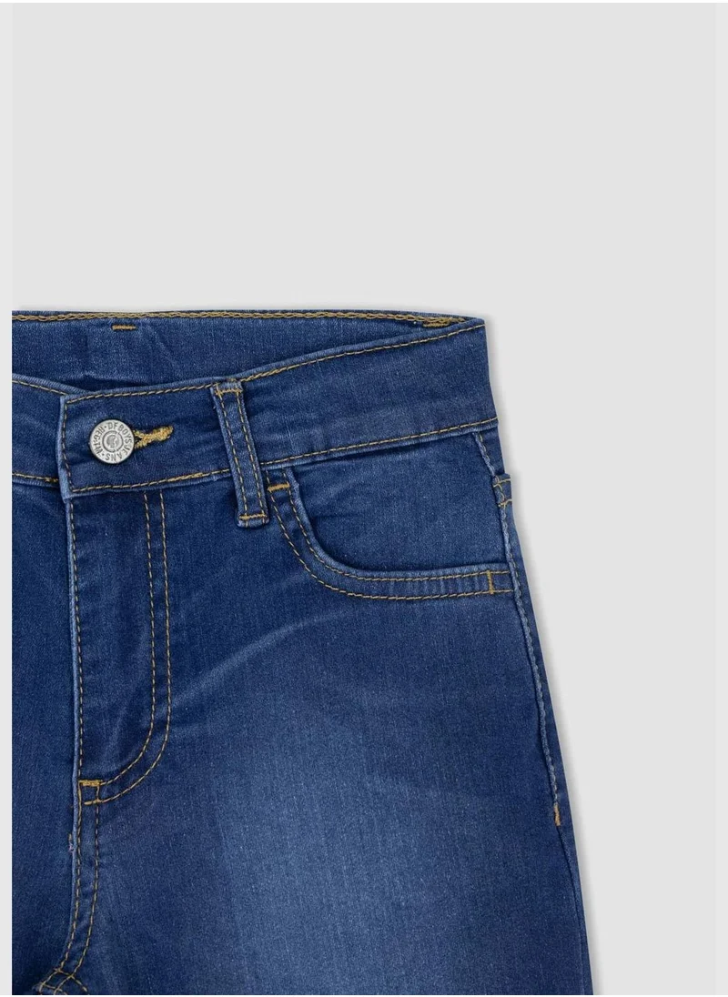 ديفاكتو Side Pockets Jean Bermuda Short