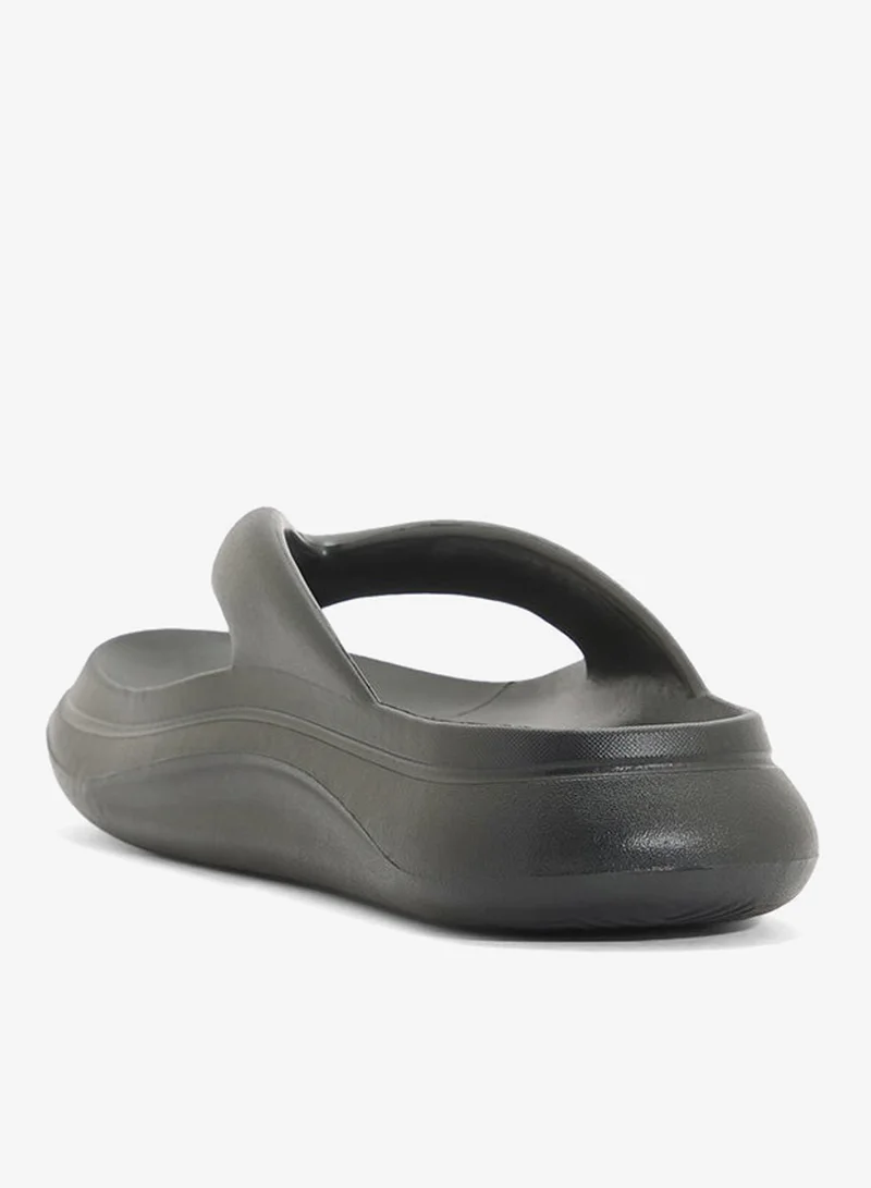 كارل لاغرفيلد فندق سكونا الثاني كارل ثونغ