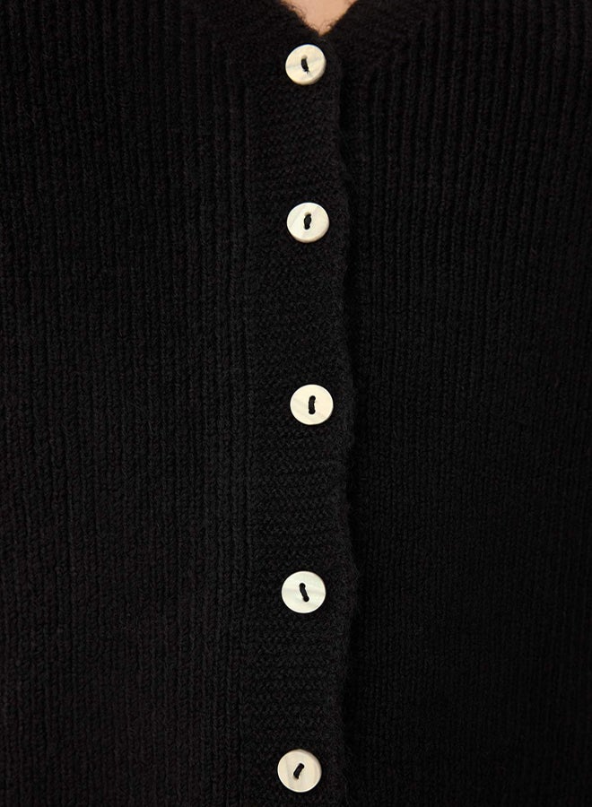 trendyol Black Soft Texture Sleeve Embroidery Detailed Wide Pattern Knitwear Cardigan - Image 3