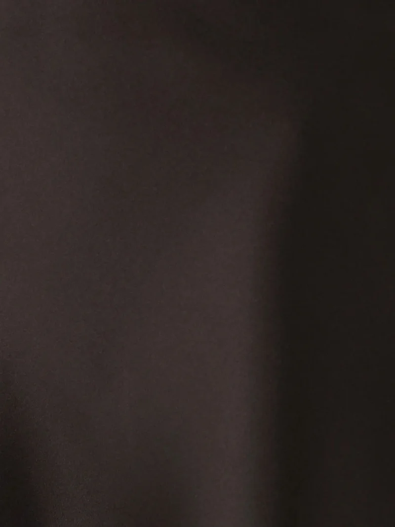 زوبعة تنورة ساتان سادة قصيرة