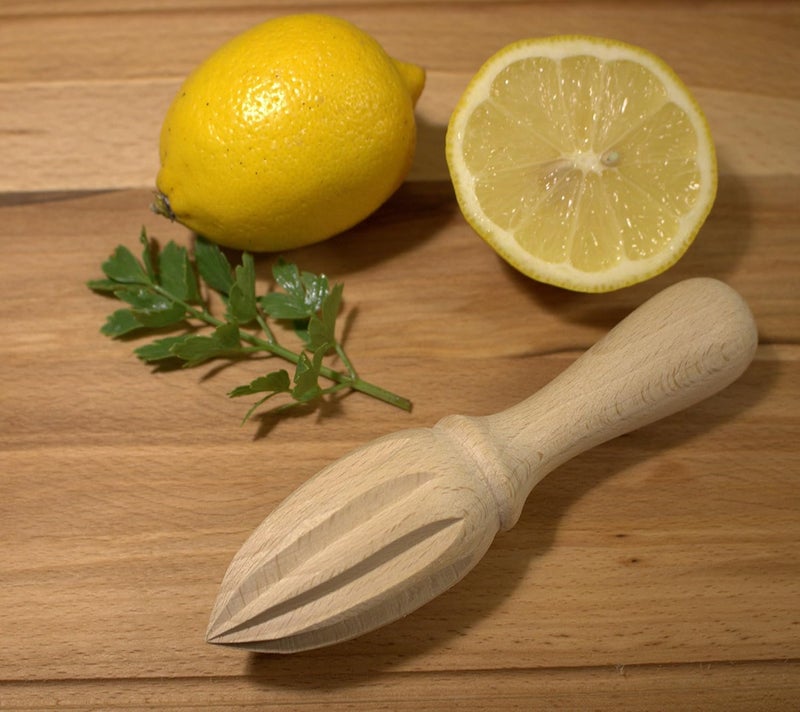 EFO Wooden Lemon Squeezer Reamer – Citrus Squeezer & Handheld Juicer – Good Grips Wood Reamer for Lemons, Limes & Oranges – Manual Juice Extractor for Cooking, Baking & Cocktails - Image 3