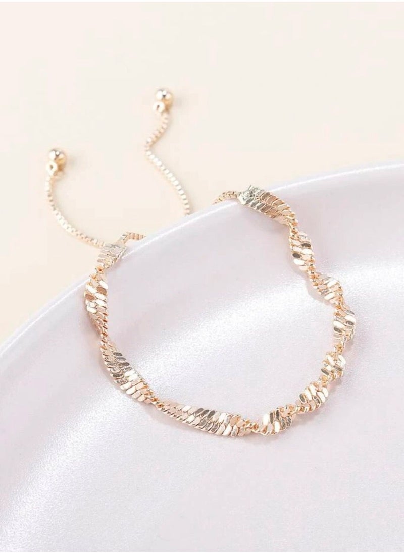 sixtyfour Amazing Gold Plated Bracelet For Women  - Image 3