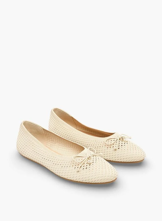 سيليست Women Textured Ballerina Shoes