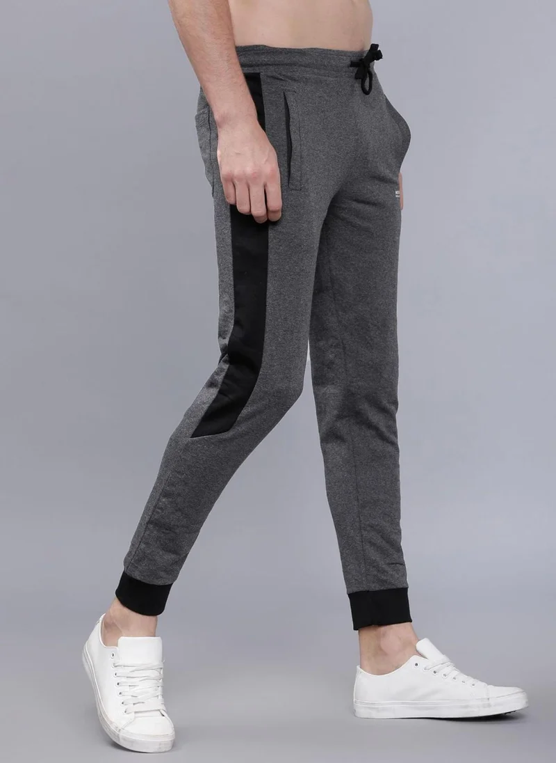 The Indian Garage Co Men Slim Fit Solid Mid-Rise Stretchable Knitted Jogger Trousers