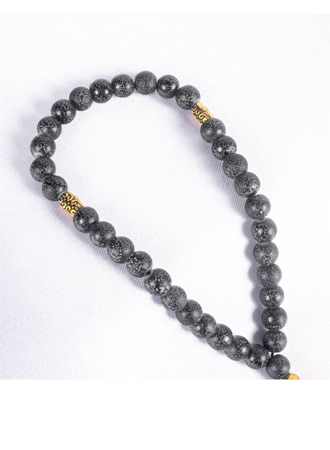 ذا بلاك بيرل اكسسوريز سبحة من حجر المرمر  الأسود الرمادي  من 33 حبة - Image 4