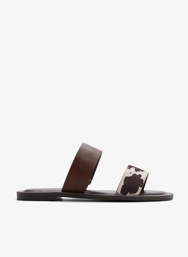 كول ات سبرنج صنادل مسطحة سهلة الارتداء