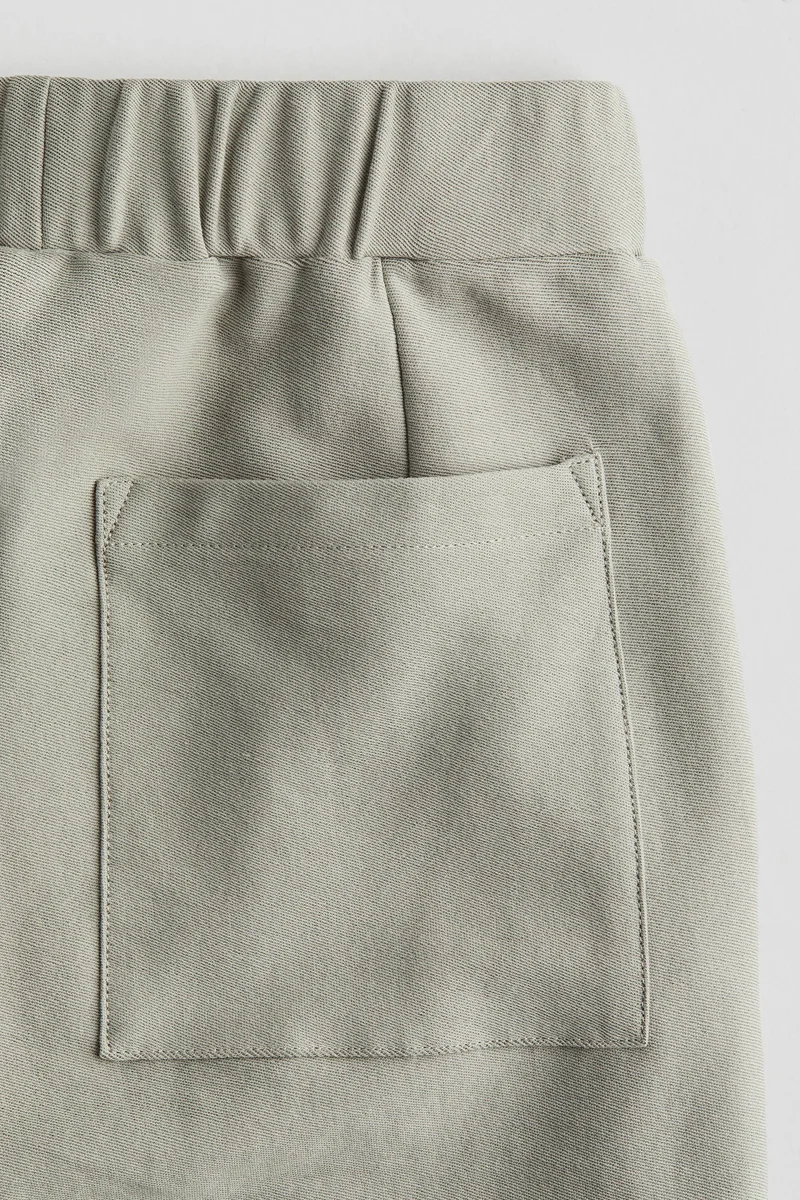 اتش اند ام شورت جيرسيه بقصة فضفاضة