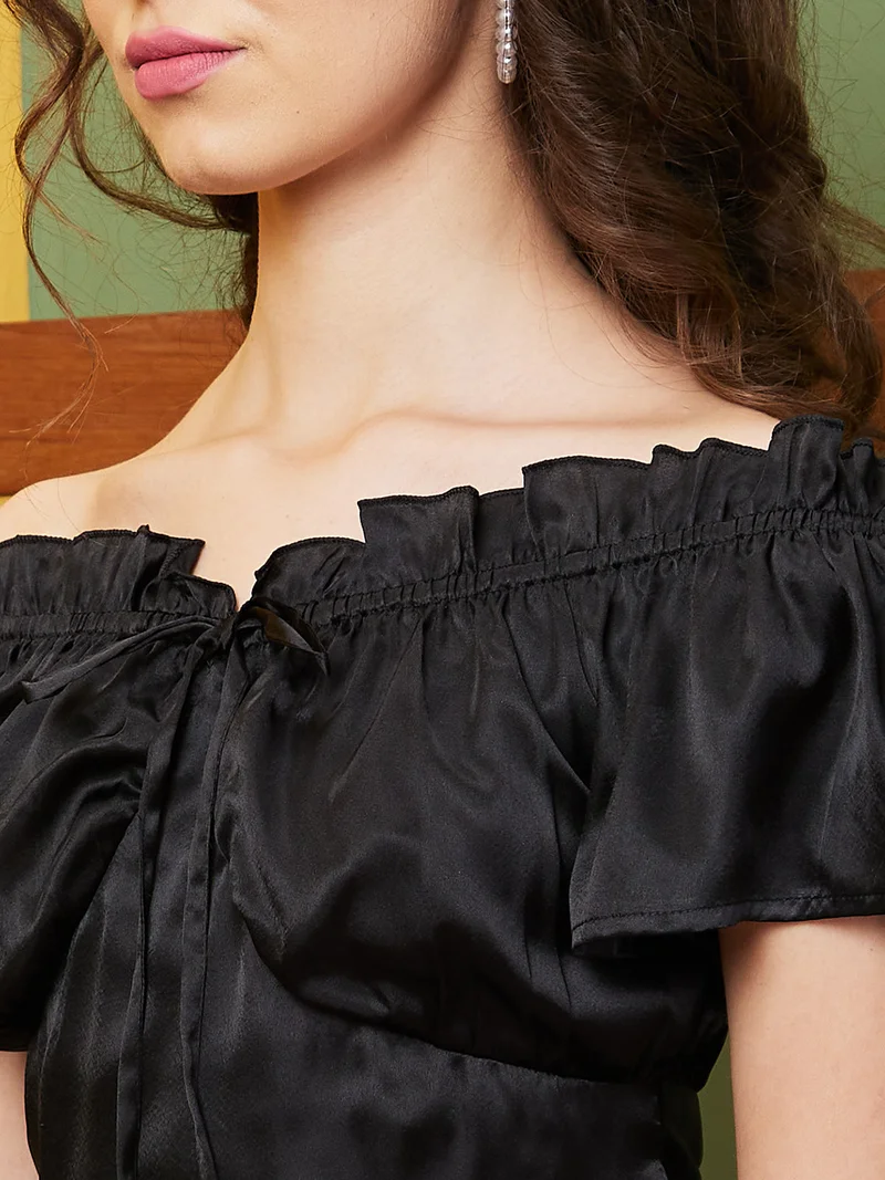 globus Globus Women Black Off-Shoulder Waist Tie-Ups Party Crop Top