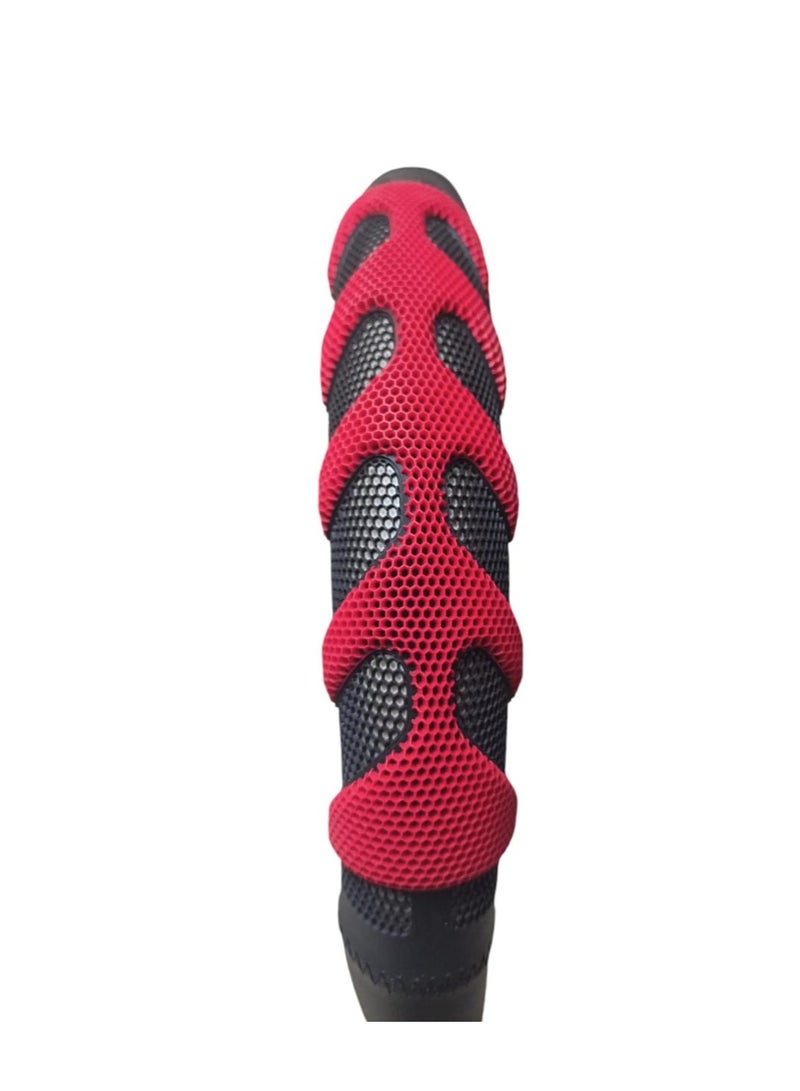 Generic Generic steering wheel is made of leather and mesh, has a high-quality design and fits all types of cars, and is well ventilated, in black and red  - Image 2