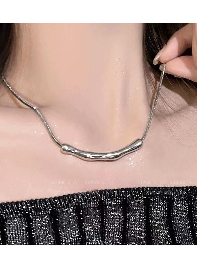 Goolsky قلادة تجاعيد معدنية غير منتظمة للنساء - تصميم بسيط من دفعات صغيرة لربيع/صيف، سلسلة عظمة الترقوة بتدرجات باردة من INS - Image 1