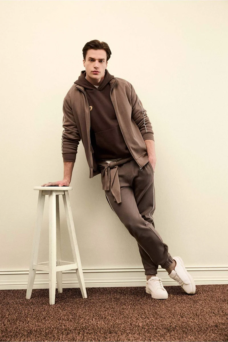 ديفاكتو Slim Fit Zipper Pocket Pique Trousers