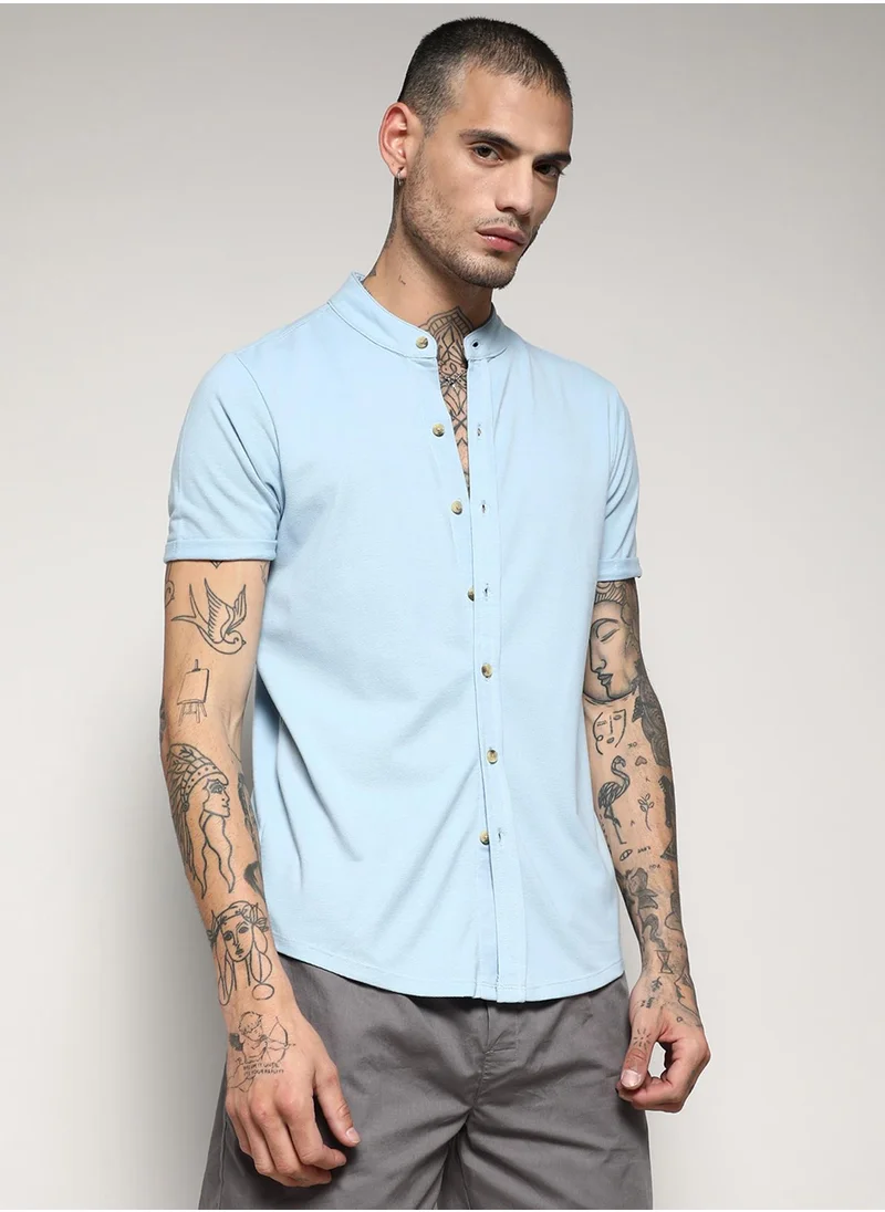 Campus Sutra Campus Sutra Men's Light Blue Basic Shirt For Casual Wear | Mandarin Collar | Short Sleeve | Button Closure | Cotton Shirt Crafted With Comfort Fit For Everyday Wear