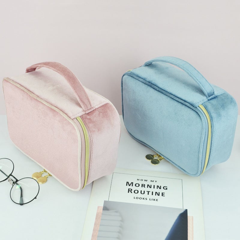 Fashion Velvet Cosmetic Bag Storage High-End Portable Travel Toiletry Bag High-Value Large-Capacity Cosmetic Bag - Image 3