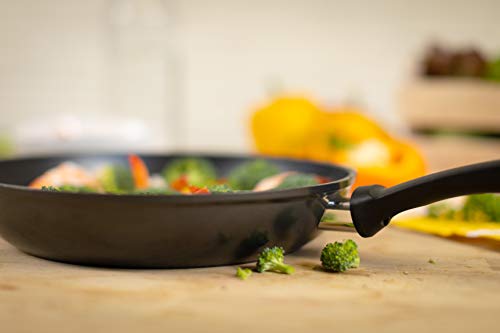Kuhn Rikon Easy Induction Non Stick Aluminium Frying Pan with Bakelite Handle 24cm. Nonstick Frying Pan Induction Safe Pan. Oven Safe and Dishwasher Safe. Lifetime Kuhn Rikon Cookware Guarantee. Black - Image 4