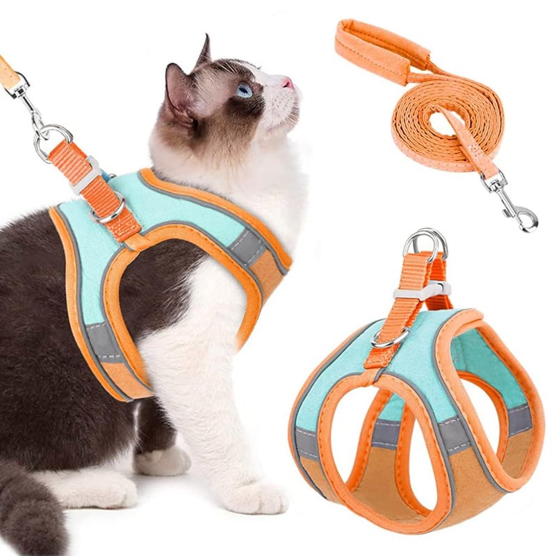 Qpets® Harness قطة مع حبل بطول 1.5م، حزام قطة قابل للتعديل، سترة قطة قابلة للتنفس مع شريط عاكس للسلامة، حبل قطة مع حزام لقطة وكلب صغير (M، برتقالي) - Image 1