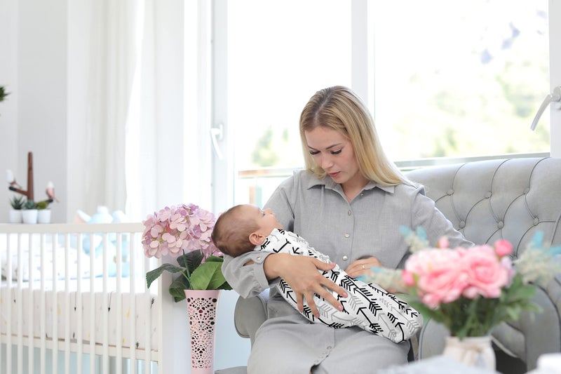 BaeBae Goods BLACK TRIANGLES swaddle wrap (size L) - Image 5
