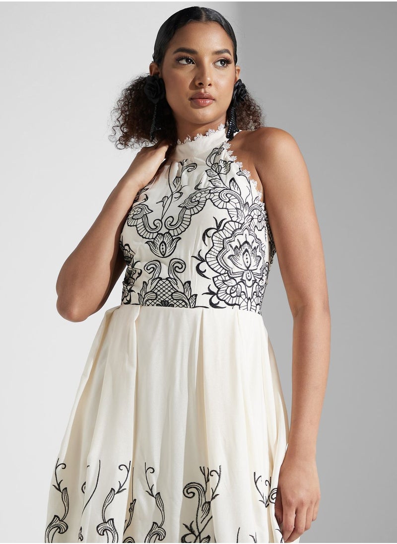 Frock and Frill Floral Applique Midi Dress  - Image 3