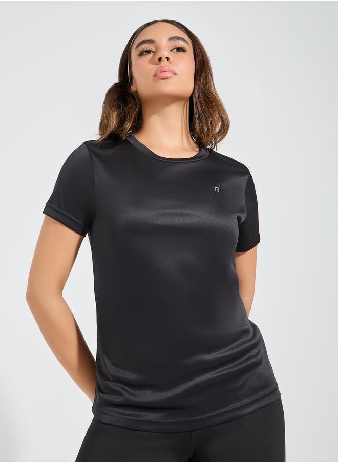 Styli Logo Detail Short Sleeves Basic Top  - Image 3
