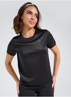 Styli بلوزة أساسية بأكمام قصيرة وتفاصيل الشعار  - Image 1