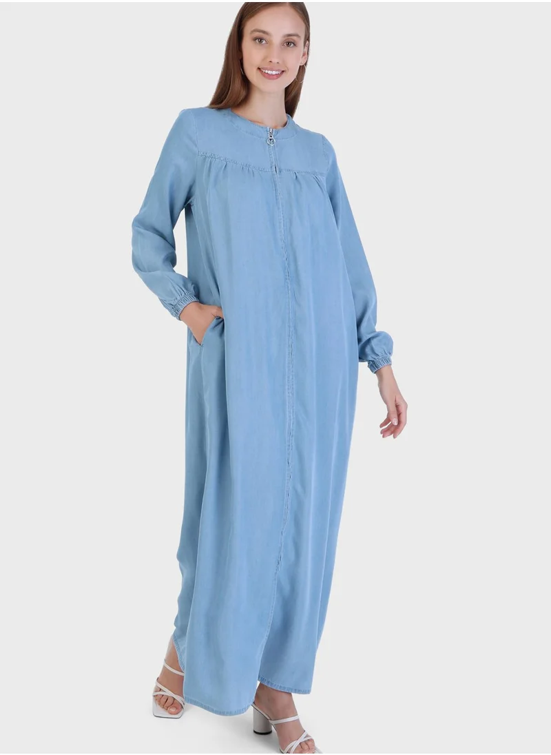 Modanisa Crew Neck Zip Detail Abaya